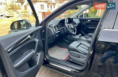 Позашляховик / Кросовер Audi Q5 2017 в 