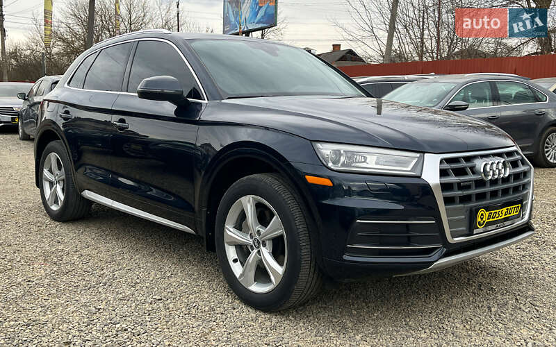Внедорожник / Кроссовер Audi Q5 2020 в 