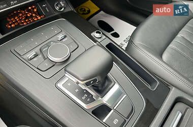 Внедорожник / Кроссовер Audi Q5 2020 в 