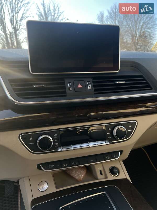 Внедорожник / Кроссовер Audi Q5 2019 в Самборе фото 32 Внедорожник / Кроссовер Audi Q5 2019 в Самборе