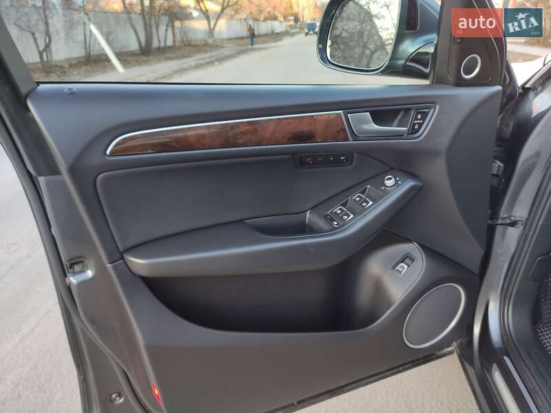 Внедорожник / Кроссовер Audi Q5 2016 в Харькове