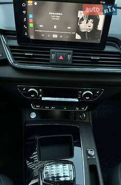 Внедорожник / Кроссовер Audi Q5 2022 в 
