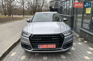 Внедорожник / Кроссовер Audi Q5 2018 в 