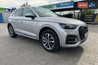 Внедорожник / Кроссовер Audi Q5 2021 в 