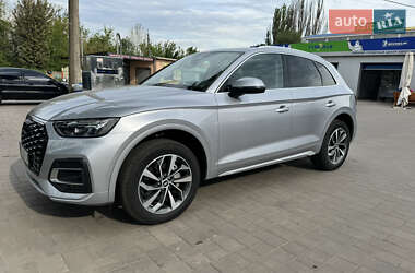 Внедорожник / Кроссовер Audi Q5 2021 в 