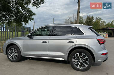 Внедорожник / Кроссовер Audi Q5 2021 в 