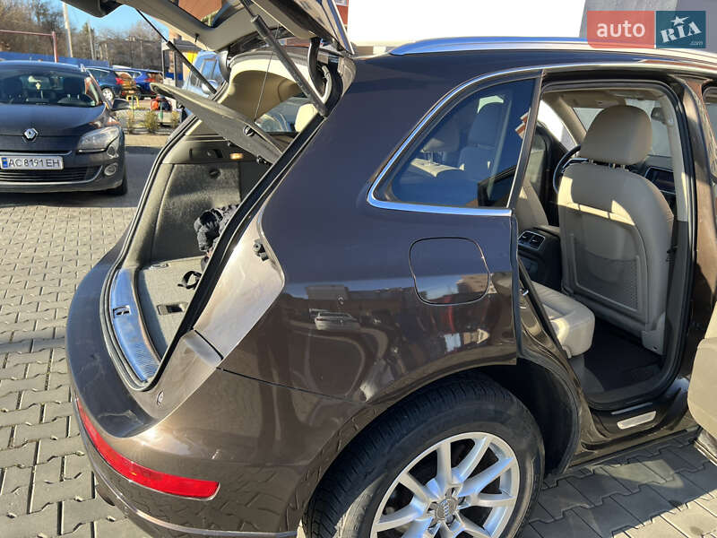 Внедорожник / Кроссовер Audi Q5 2010 в Луцке