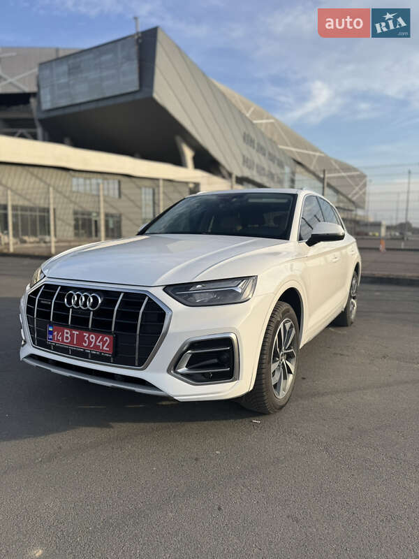 Внедорожник / Кроссовер Audi Q5 2021 в Львове