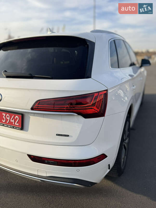 Внедорожник / Кроссовер Audi Q5 2021 в Львове