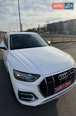 Внедорожник / Кроссовер Audi Q5 2021 в 