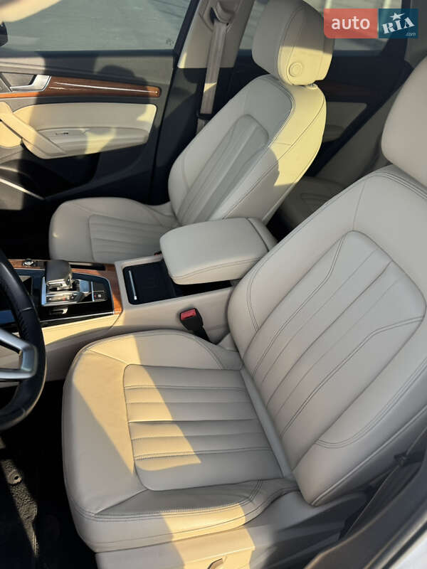 Внедорожник / Кроссовер Audi Q5 2021 в Львове