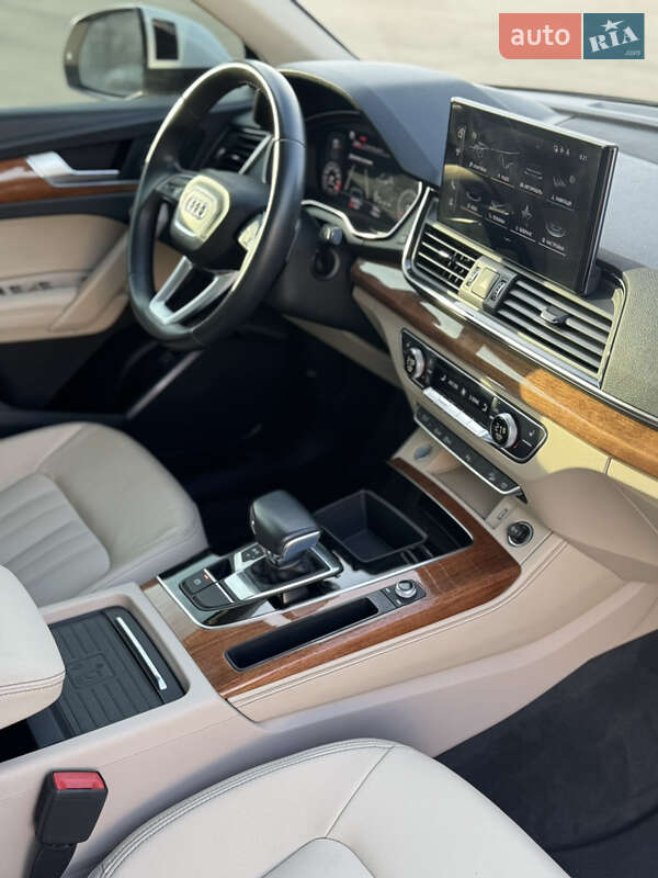 Внедорожник / Кроссовер Audi Q5 2021 в Львове