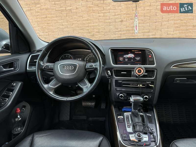 Внедорожник / Кроссовер Audi Q5 2015 в Одессе