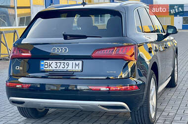 Внедорожник / Кроссовер Audi Q5 2019 в 