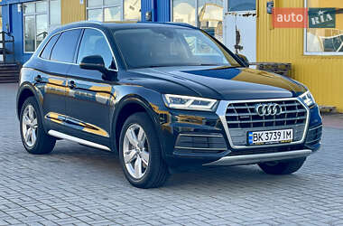 Внедорожник / Кроссовер Audi Q5 2019 в 