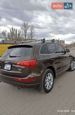 Внедорожник / Кроссовер Audi Q5 2011 в 