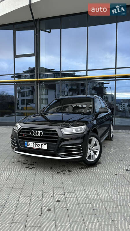 Внедорожник / Кроссовер Audi Q5 2017 в 