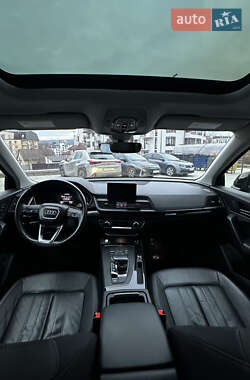 Внедорожник / Кроссовер Audi Q5 2017 в 