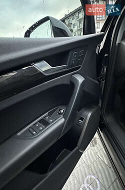 Внедорожник / Кроссовер Audi Q5 2017 в 