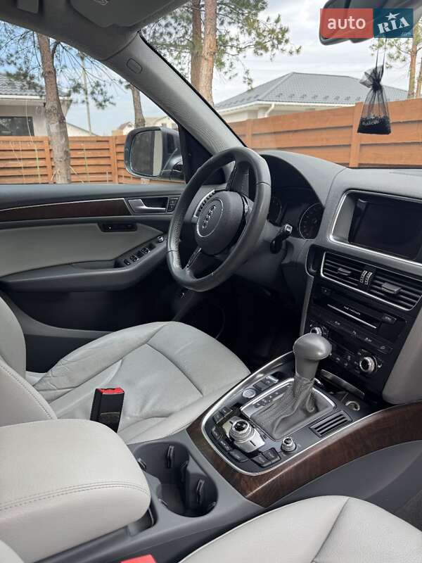 Внедорожник / Кроссовер Audi Q5 2015 в Киеве