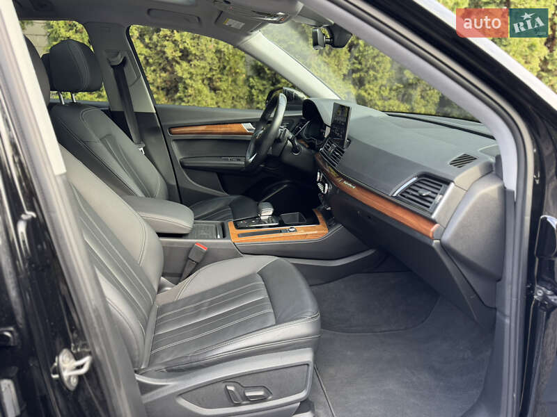 Позашляховик / Кросовер Audi Q5 2020 в Києві
