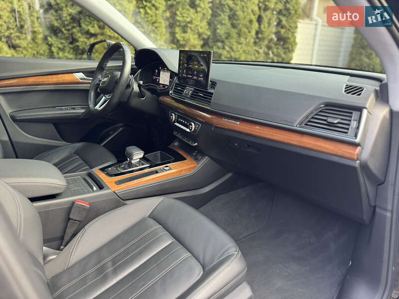 Позашляховик / Кросовер Audi Q5 2020 в Києві