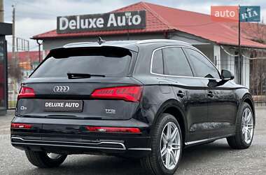 Внедорожник / Кроссовер Audi Q5 2017 в 