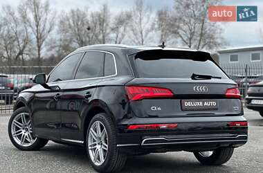 Внедорожник / Кроссовер Audi Q5 2017 в 