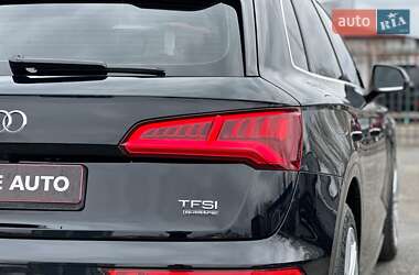 Внедорожник / Кроссовер Audi Q5 2017 в 