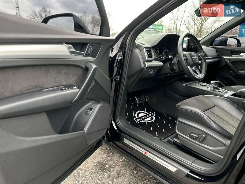 Внедорожник / Кроссовер Audi Q5 2017 в Киеве