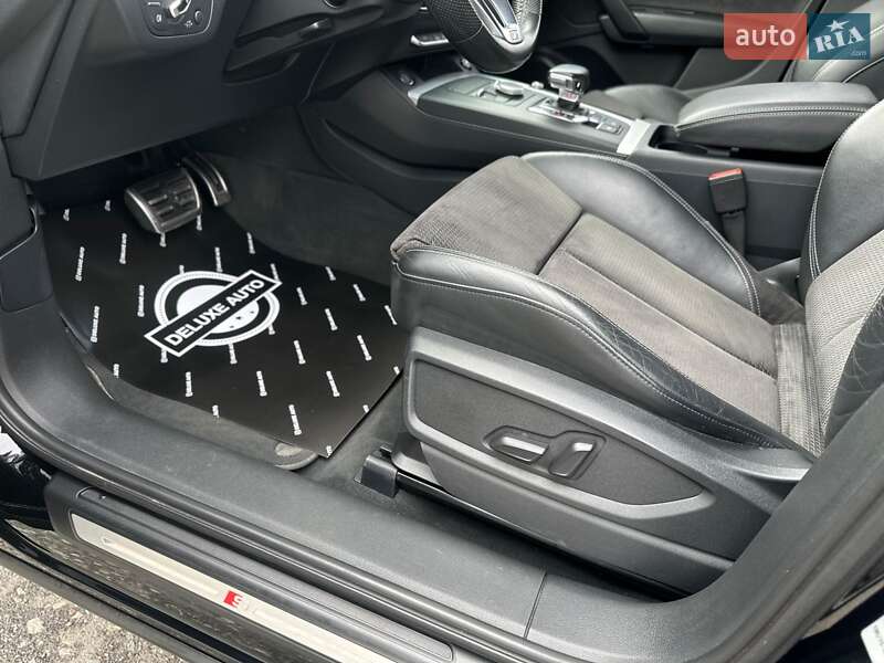 Внедорожник / Кроссовер Audi Q5 2017 в Киеве