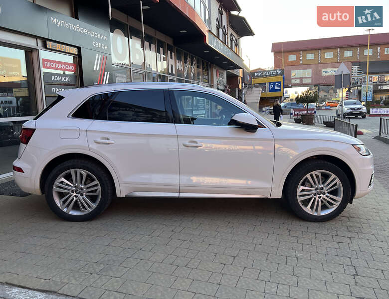 Внедорожник / Кроссовер Audi Q5 2019 в Львове