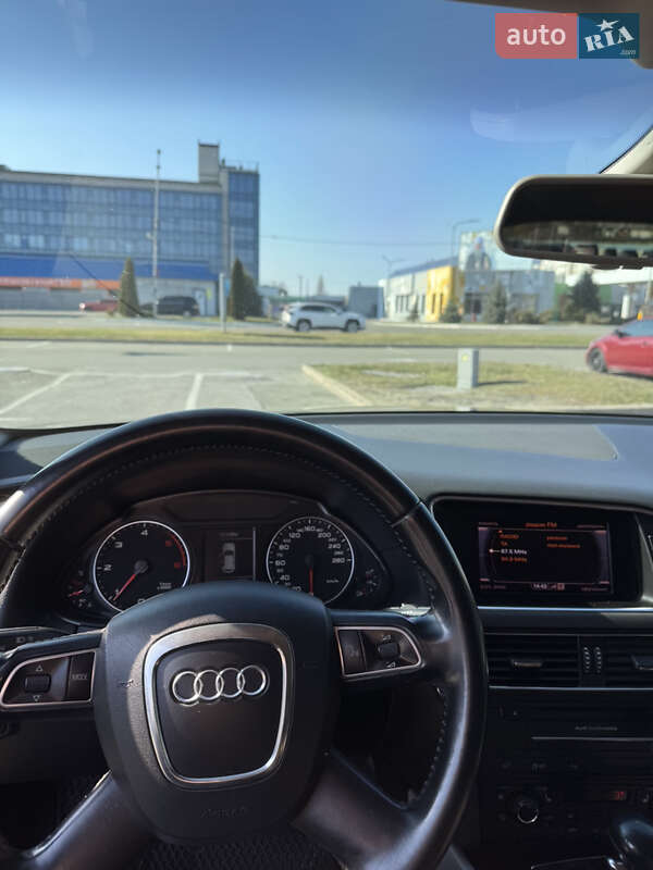 Позашляховик / Кросовер Audi Q5 2011 в Борисполі
