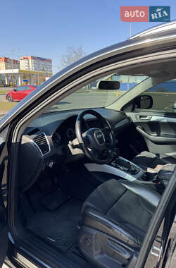 Внедорожник / Кроссовер Audi Q5 2011 в 