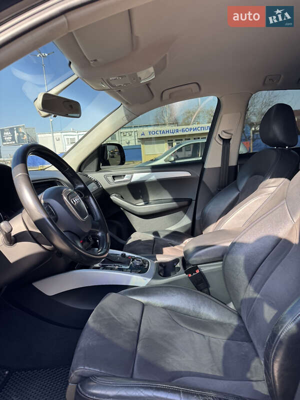 Позашляховик / Кросовер Audi Q5 2011 в Борисполі