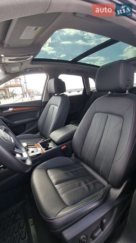 Внедорожник / Кроссовер Audi Q5 2022 в Николаеве