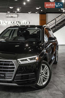 Позашляховик / Кросовер Audi Q5 2018 в 
