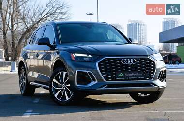 Позашляховик / Кросовер Audi Q5 2022 в 