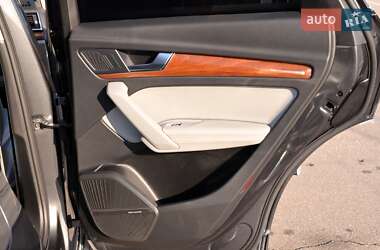 Позашляховик / Кросовер Audi Q5 2022 в 