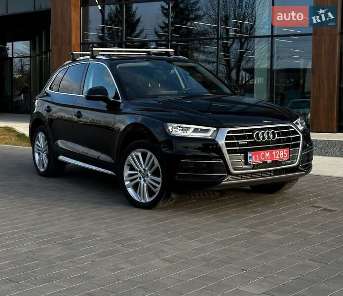 Внедорожник / Кроссовер Audi Q5 2018 в 