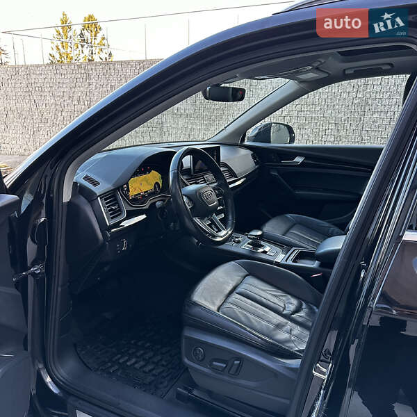 Внедорожник / Кроссовер Audi Q5 2018 в Луцке