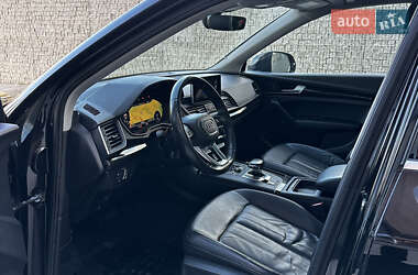 Внедорожник / Кроссовер Audi Q5 2018 в 