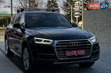 Внедорожник / Кроссовер Audi Q5 2018 в 