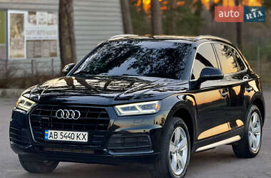 Внедорожник / Кроссовер Audi Q5 2017 в 