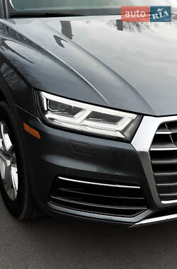 Внедорожник / Кроссовер Audi Q5 2018 в 