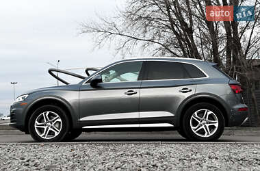 Внедорожник / Кроссовер Audi Q5 2018 в 