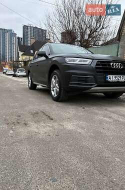 Позашляховик / Кросовер Audi Q5 2018 в 