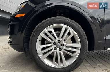Позашляховик / Кросовер Audi Q5 2018 в 