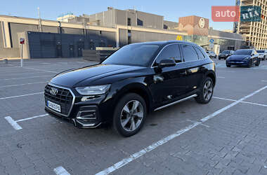 Внедорожник / Кроссовер Audi Q5 2022 в 