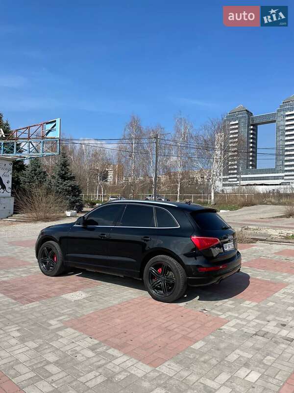 Внедорожник / Кроссовер Audi Q5 2011 в Запорожье